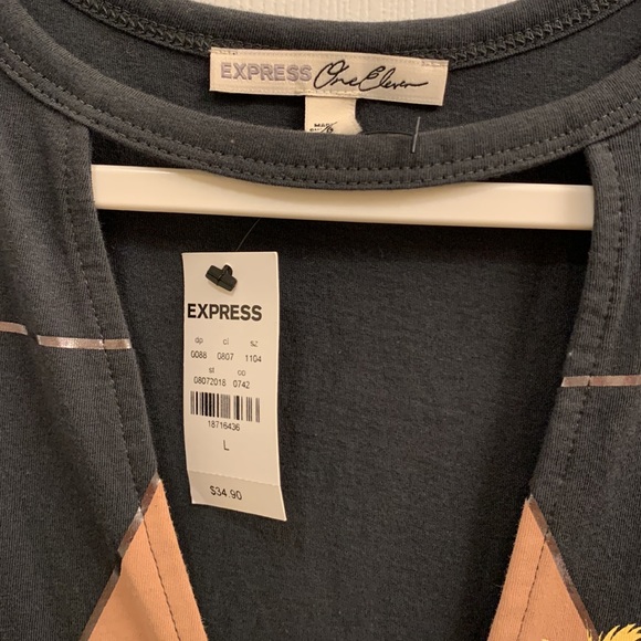 Express Top - Picture 3 of 5